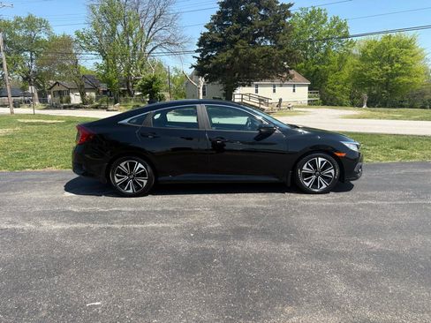 Used 2017 Honda Civic EX-L image 4