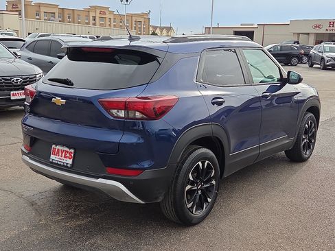 Used 2023 Chevrolet TrailBlazer LT w/ Sun and Liftgate Package AWD/4WD image 4