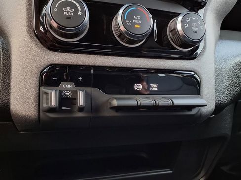 Used 2025 RAM 3500 Tradesman image 16