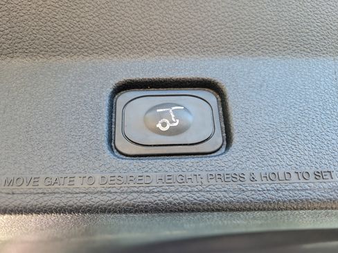 Used 2019 Ford Explorer XLT w/ Equipment Group 202A image 15