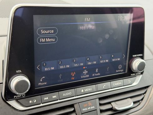 Used 2025 Nissan Altima 2.5 SV FWD image 17