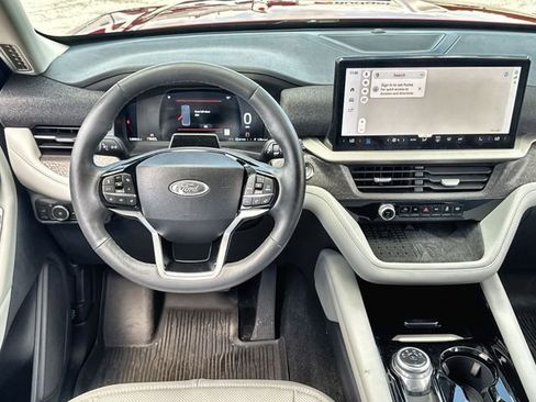Used 2025 Ford Explorer Platinum w/ LUX Leather Package AWD/4WD image 14