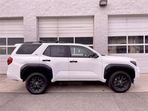Used 2025 Toyota 4Runner SR5 image 1