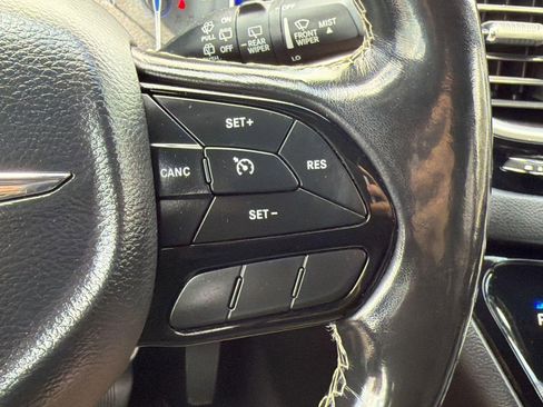 Used 2020 Chrysler Pacifica Touring-L Plus w/ S Appearance Package FWD image 24