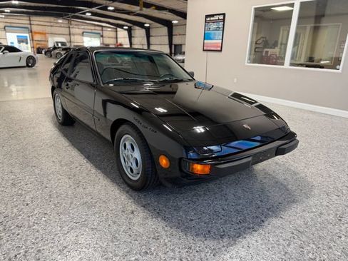Used 1988 Porsche 924 S RWD image 14