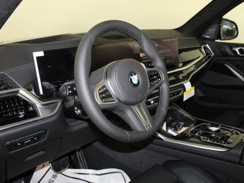 New 2026 BMW X7 xDrive40i w/ Executive Package image 4