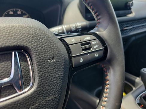 Used 2025 Honda HR-V Sport image 25