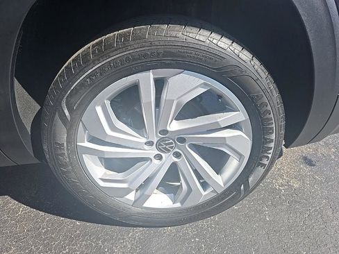 Used 2022 Volkswagen Atlas SE image 36