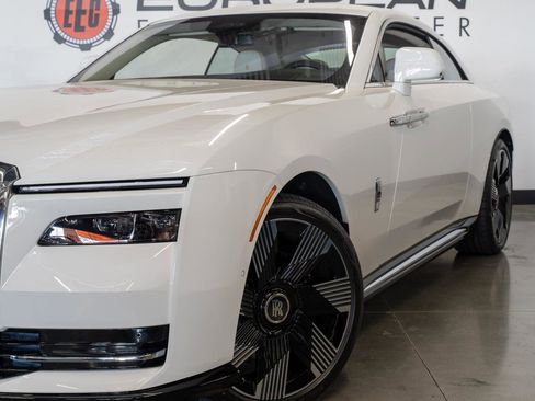 Used 2026 Rolls-Royce Spectre image 36