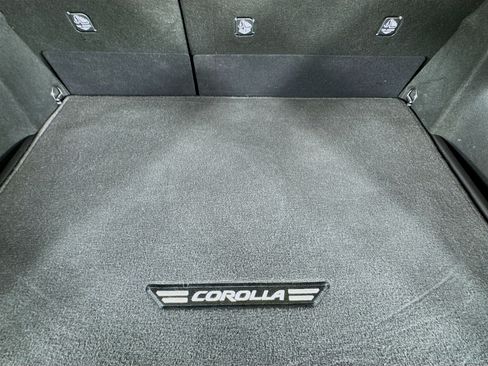 Used 2021 Toyota Corolla SE w/ Carpet Mat Package (TMS) FWD image 33
