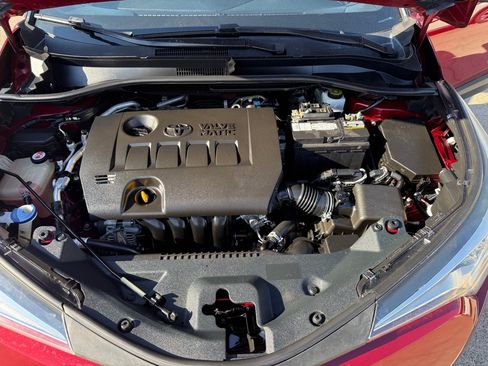 Used 2018 Toyota C-HR XLE FWD image 31