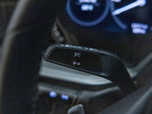 Certified 2024 Porsche 911 Carrera S w/ Sport Package image 38