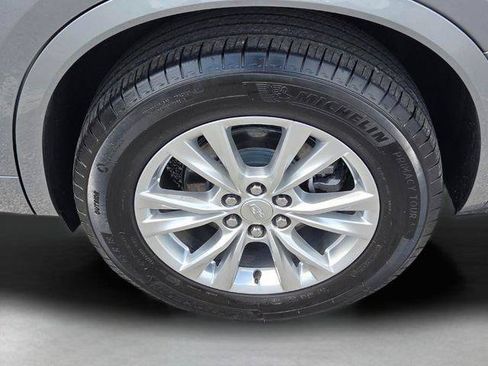 Certified 2025 Cadillac XT6 Luxury FWD image 12