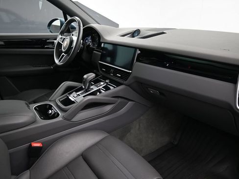 Certified 2020 Porsche Cayenne AWD/4WD image 14