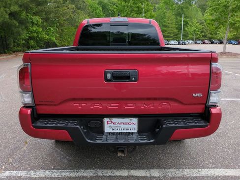 Used 2023 Toyota Tacoma TRD Sport AWD/4WD image 5