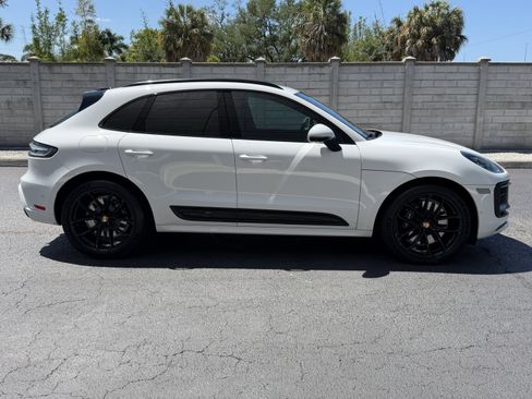 Certified 2025 Porsche Macan GTS image 7