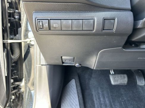 Used 2024 Toyota Corolla SE FWD image 18