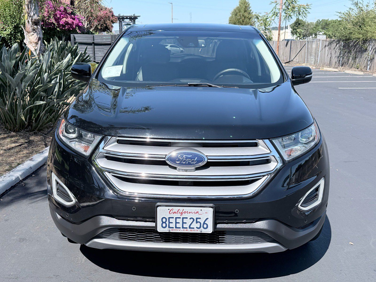 Used 2018 Ford Edge Titanium w/ Equipment Group 302A FWD image 4