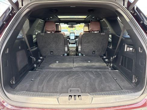 Used 2022 Ford Explorer Platinum w/ Equipment Group 601A AWD/4WD image 51