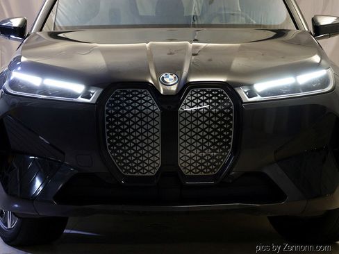 Certified 2023 BMW iX xDrive50 w/ Premium Package AWD/4WD image 6