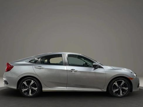 Used 2016 Honda Civic Touring image 6
