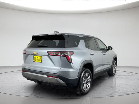 New 2026 Chevrolet Equinox LT AWD/4WD image 5