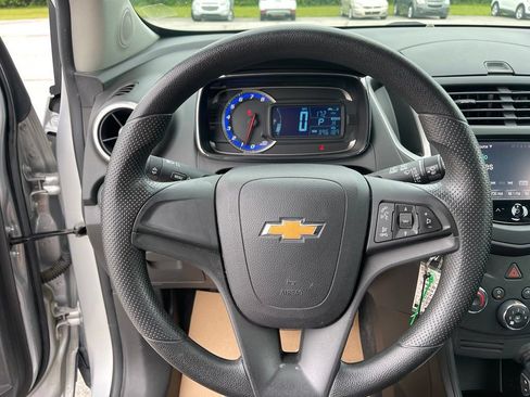 Used 2015 Chevrolet Trax LS FWD image 10