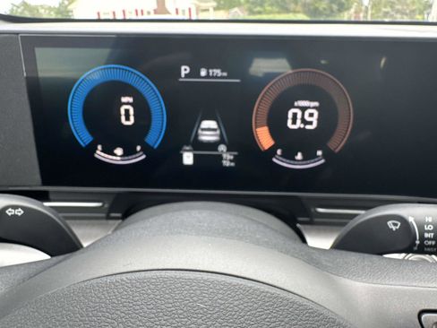 New 2026 Hyundai Kona SE image 8