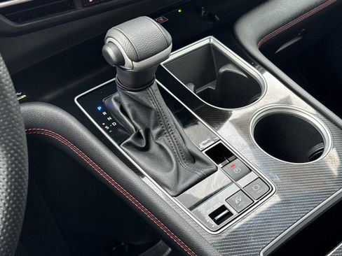 Used 2025 Toyota Sienna XSE w/ XSE Premium Package image 26