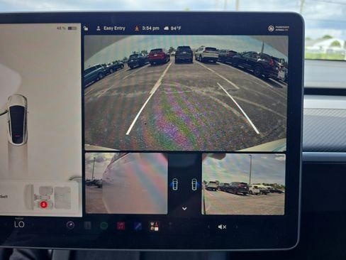 Used 2022 Tesla Model Y Performance AWD/4WD image 18