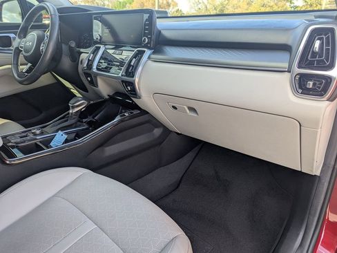 Used 2023 Kia Sorento SX image 10