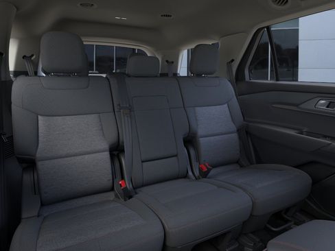 New 2026 Ford Explorer Active RWD image 32