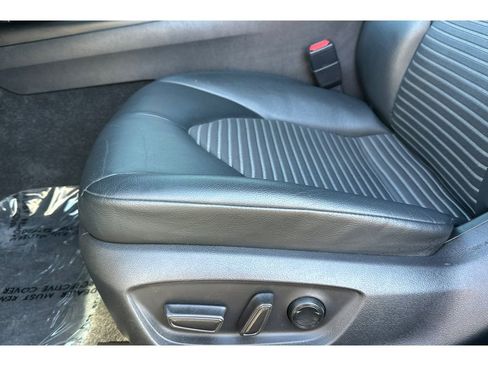 Used 2021 Toyota Camry SE FWD image 13