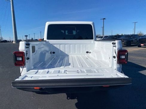 New 2026 Jeep Gladiator Mojave image 45