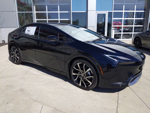 New 2026 Toyota Prius Plug-In Hybrid image 2