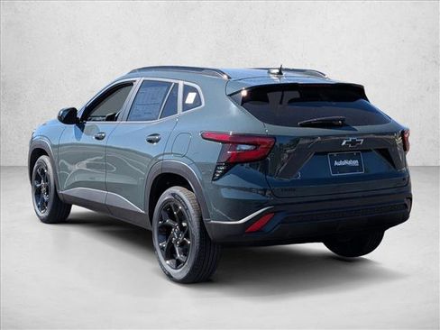 New 2026 Chevrolet Trax LT w/ Sunroof Package image 9