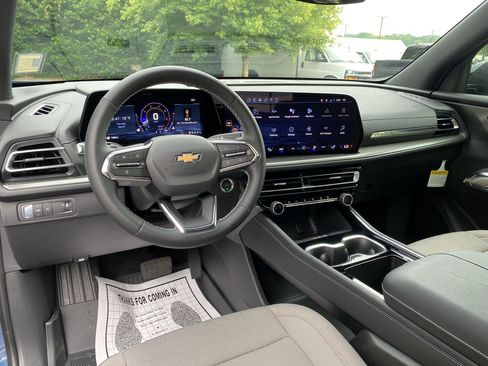 Used 2026 Chevrolet Traverse LT FWD image 33