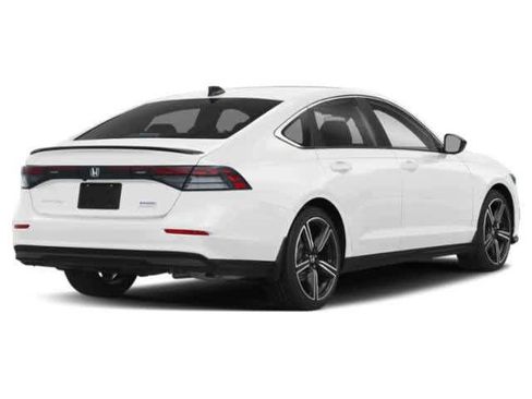 Used 2024 Honda Accord Sport image 2