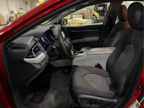 Used 2024 Toyota Camry LE FWD image 9