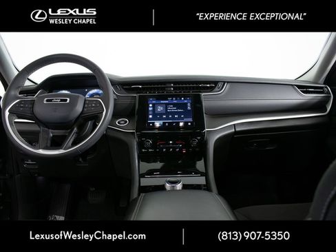 Used 2023 Jeep Grand Cherokee Laredo RWD image 23