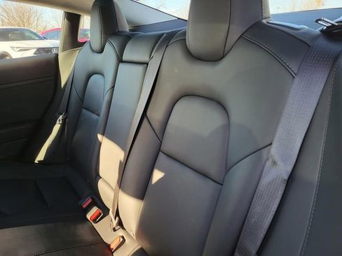 Used 2023 Tesla Model 3 Standard Range image 13