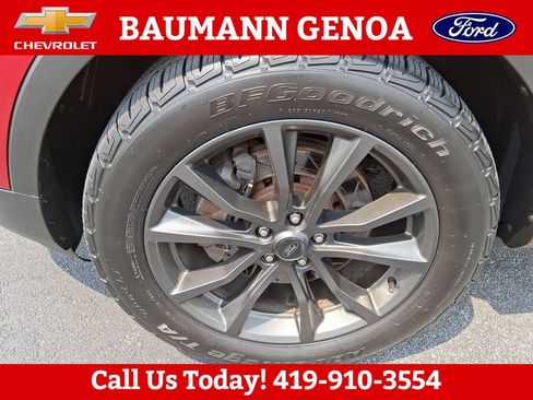 Used 2017 Ford Explorer XLT w/ Equipment Group 202A AWD/4WD image 28