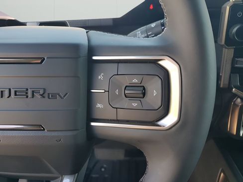 New 2025 GMC Hummer EV 2X image 35