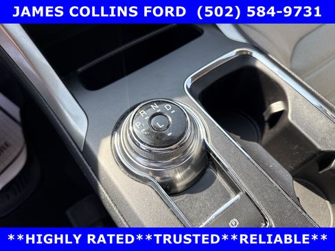 Used 2020 Ford Fusion SE FWD image 21