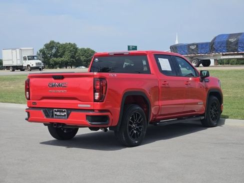 Used 2024 GMC Sierra 1500 Elevation w/ LPO, Elevation Black Package AWD/4WD image 7