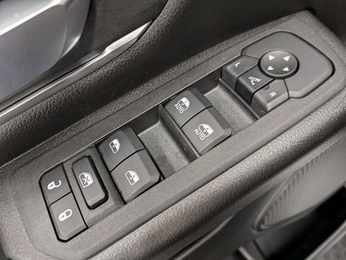 Used 2025 RAM 1500 Big Horn image 9