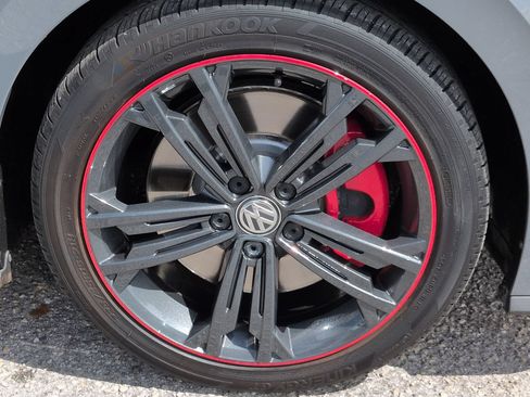 Used 2019 Volkswagen Jetta GLI FWD image 11
