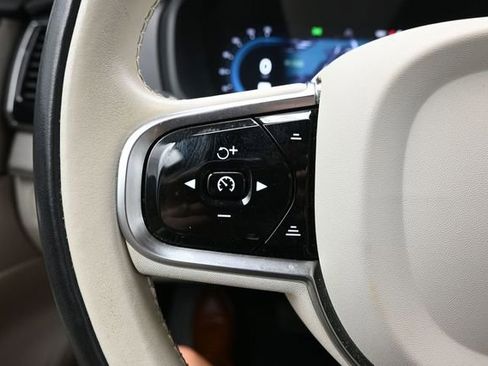 Used 2023 Volvo XC90 B6 Plus w/ Protection Package Premier AWD/4WD image 27