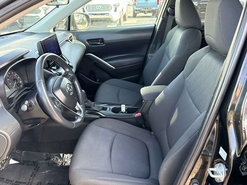 Used 2024 Toyota Corolla Cross LE AWD/4WD image 11