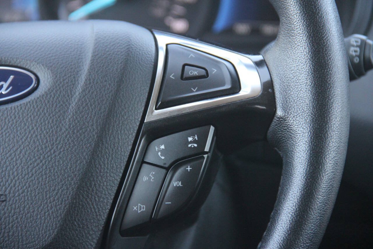 Used 2024 Ford Edge SEL AWD/4WD image 16